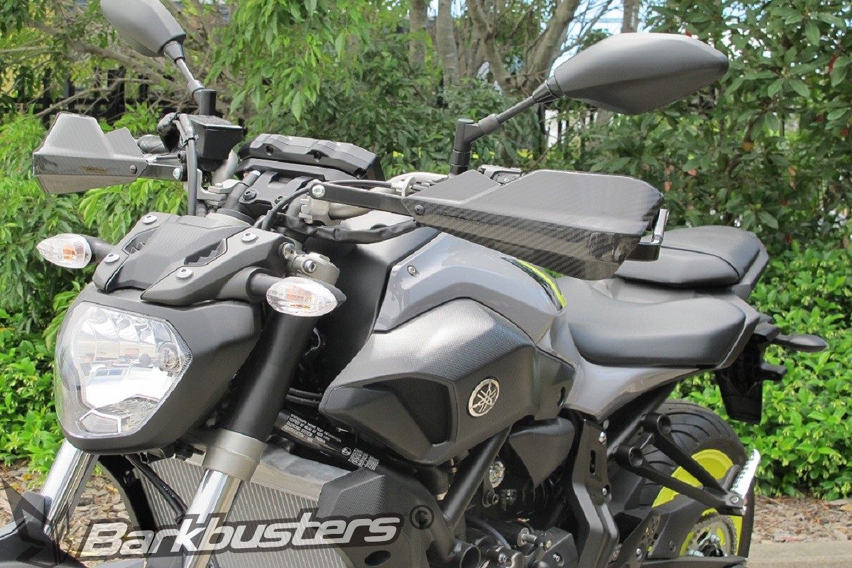 BARKBUSTERS Handguard Hardware Kit (Code: BHG-068) fitted to YAMAHA MT-07 with CARBON guards (Code: BCF-003) sold separately