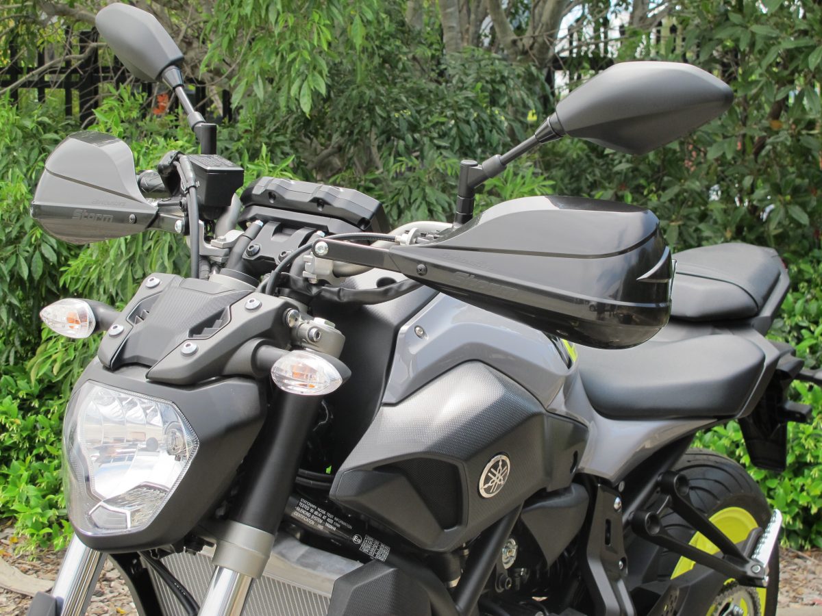 BARKBUSTERS Handguard Hardware Kit (Code: BHG-068) fitted to YAMAHA MT-07 with STORM guards (Code: STM-003) sold separately