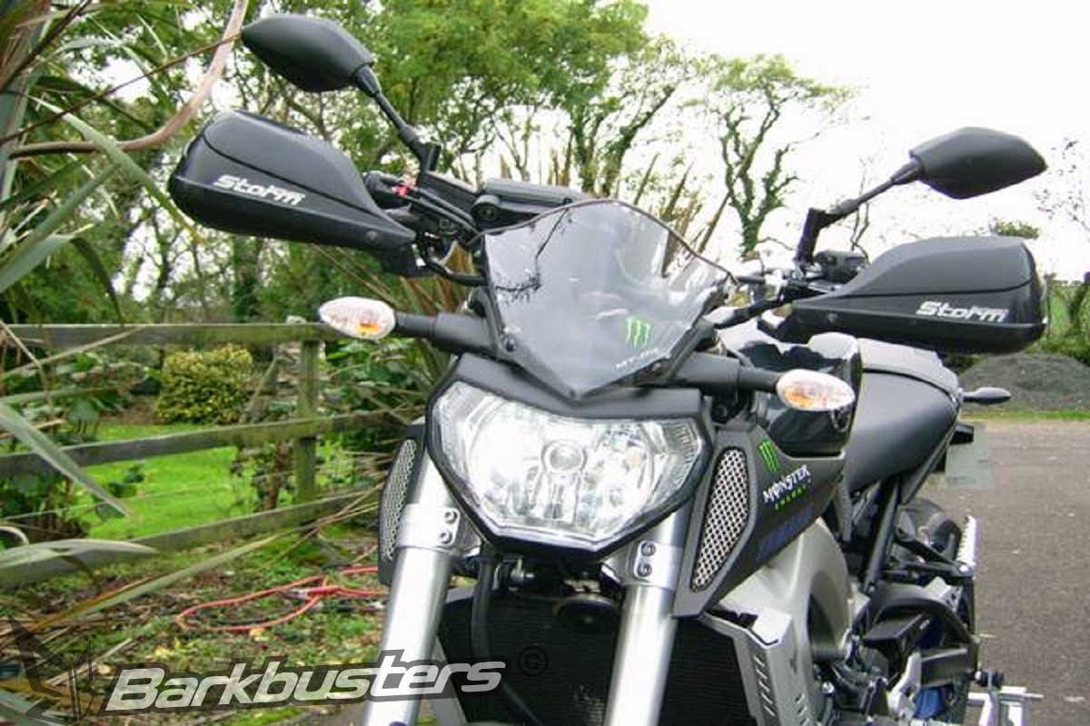 Yamaha MT 09 fitted with Barkbusters STORM Handguards
