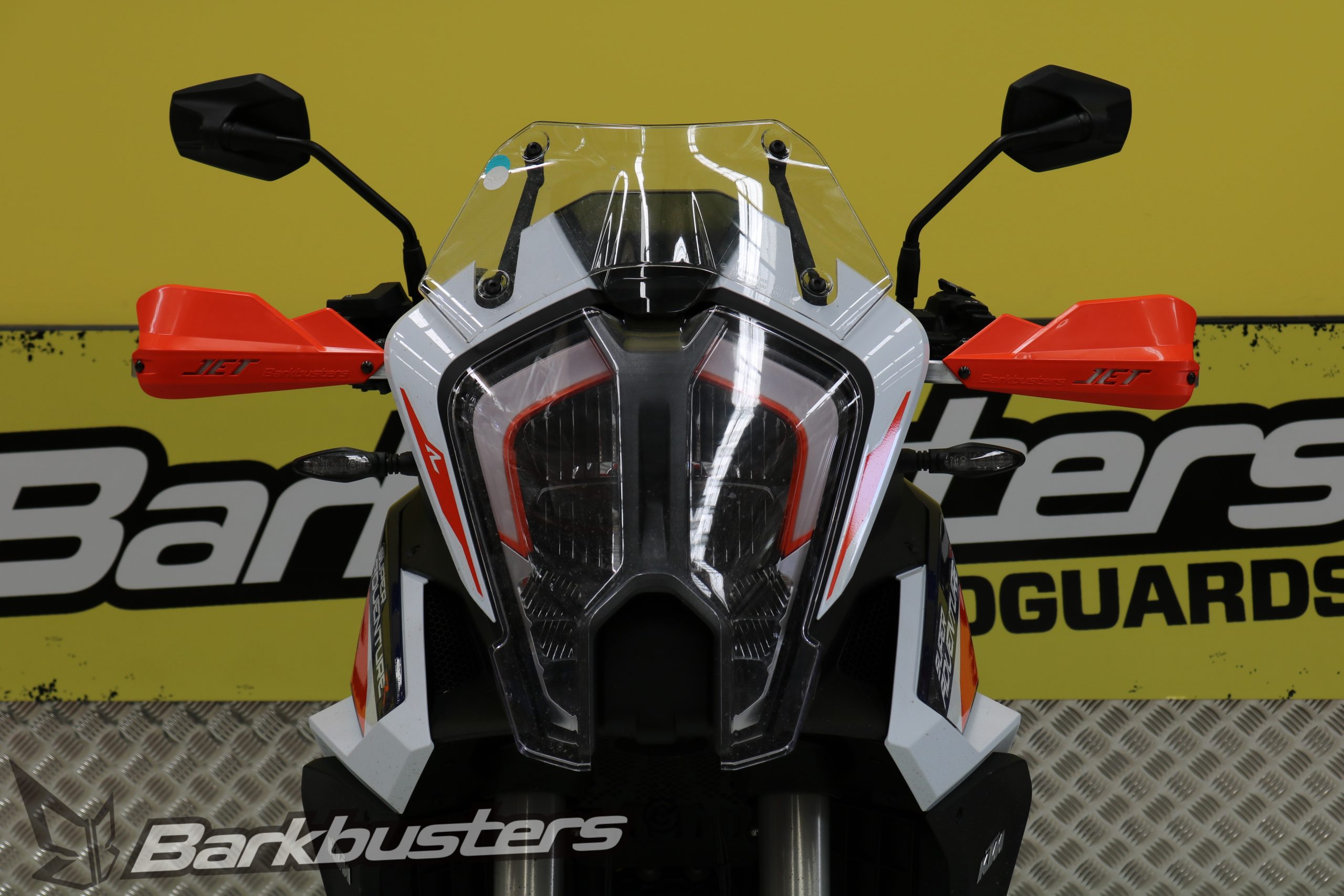 BARKBUSTERS Handguard Hardware Kit (Code: BHG-107-00) fitted to KTM SUPER ADVENTURE R with JET Guards